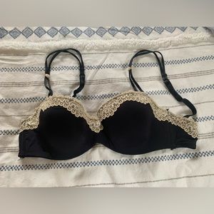 Balconette bra with lace and rose detail